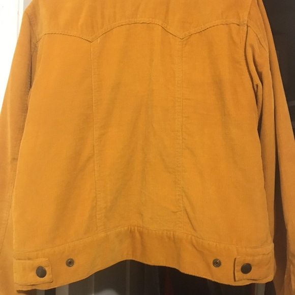 Gently Worn Powder River Outfitters; collection by Panhandle Corduroy Jacket 🧥 - Picture 7 of 12